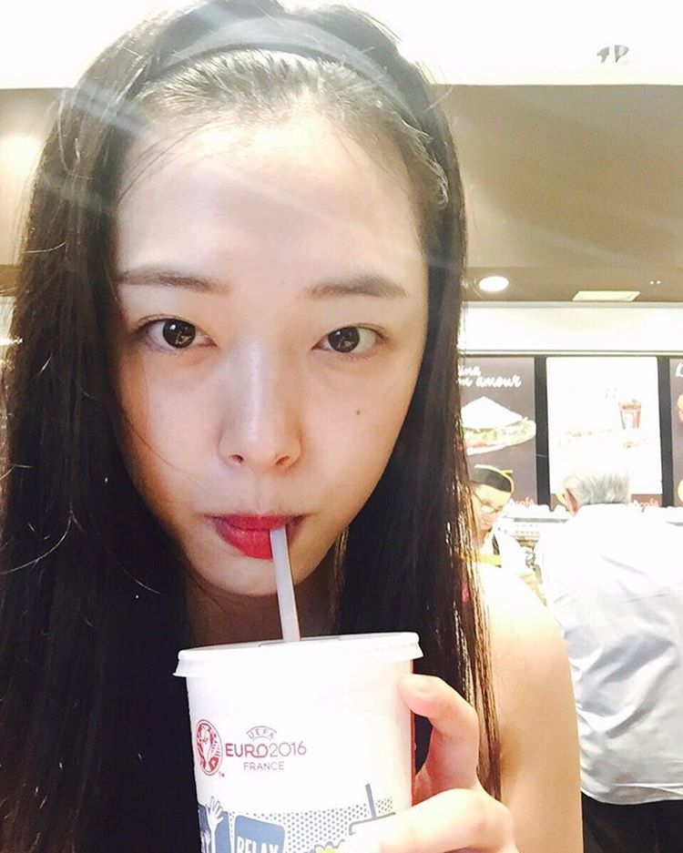 Choi Sulli greets fans with her adorable selfies - Wonderful Generation