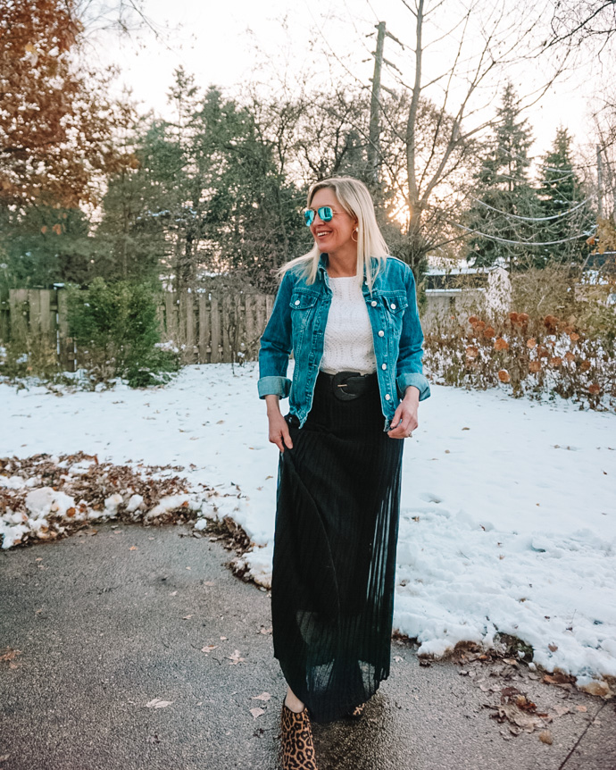 lace and denim fall outfit idea