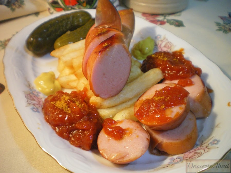 Currywurst {Salchichas con salsa de tomate al curry}