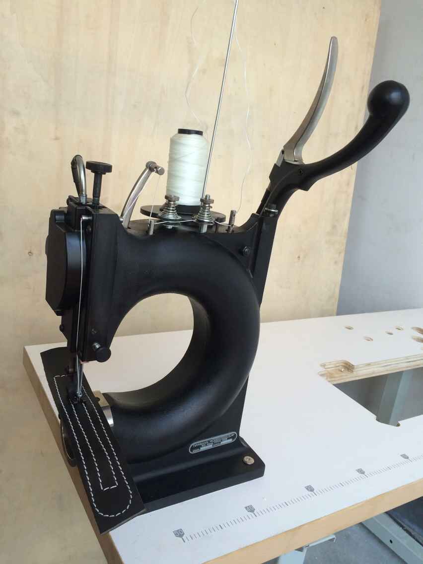 sewingautomation Hand crank leather sewing machine