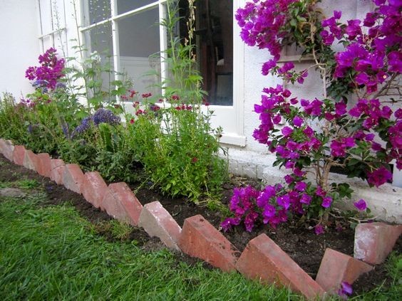 Creativas formas de usar ladrillos en la decoración del jardín