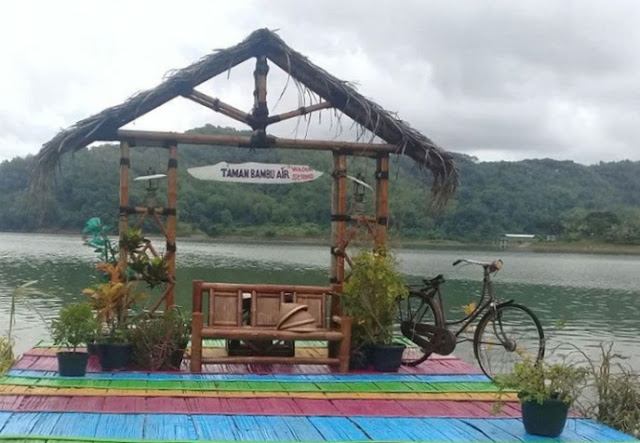 Dowes29.com: Gambar, Lokasi dan Tiket Masuk Taman Bambu ...