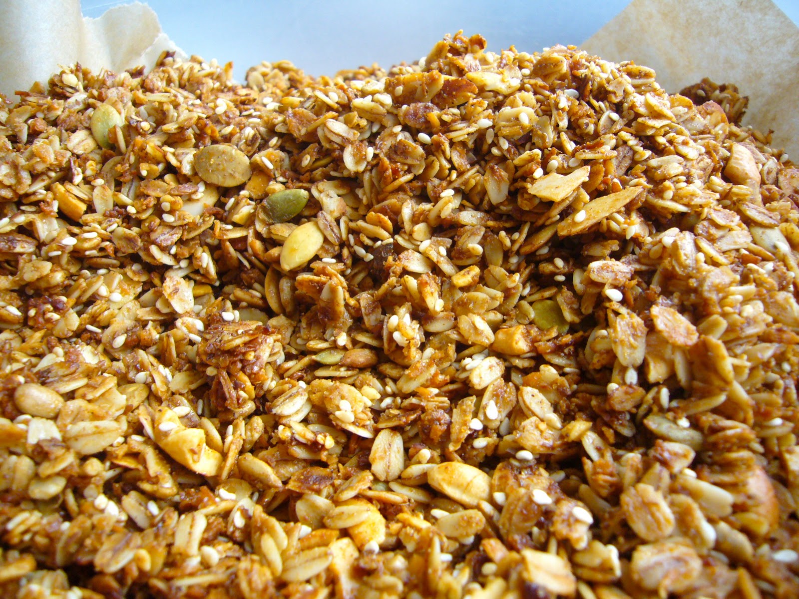 (vegan) (kitchen) (nuggets) Sesame Seed Granola