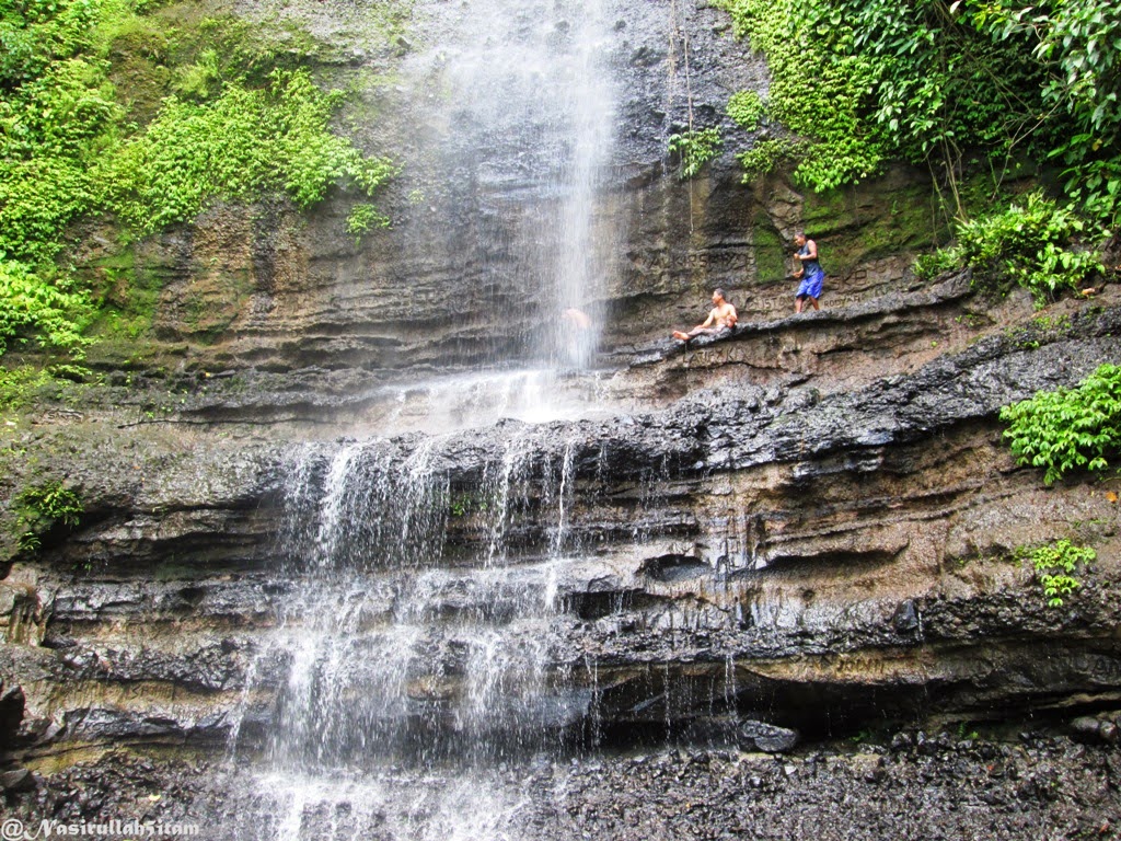 Menerobos Hutan Menuju Air Terjun Jurang Nganten, Tanjung, Pakis Aji, Jepara - Nasirullah Sitam