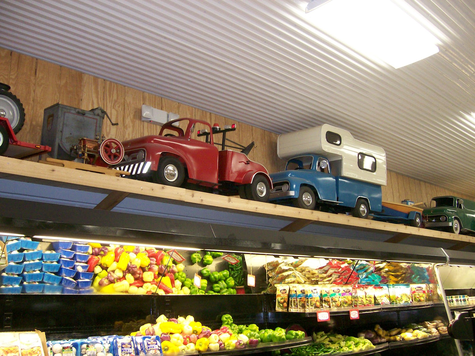 Simple Pleasures Amish Discount Grocery Store