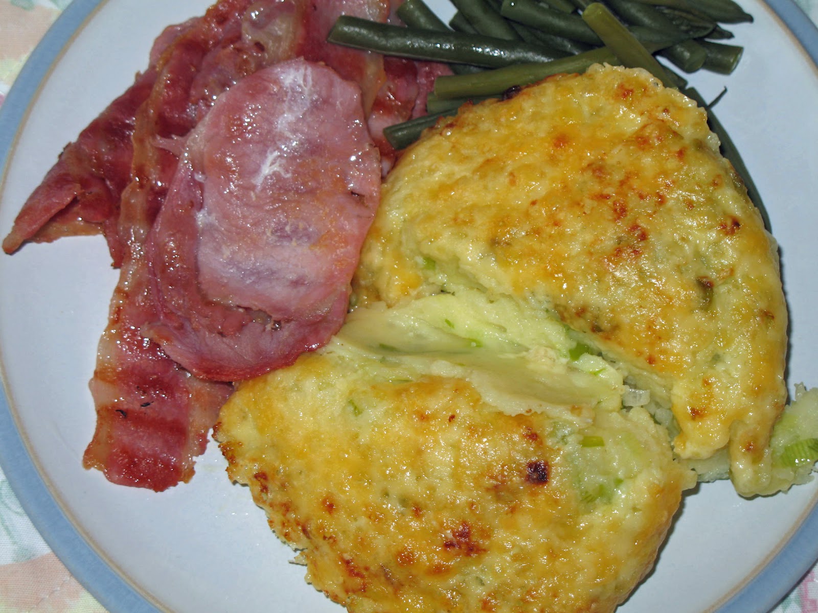 The Happy Housewife: Cheese and potato pie