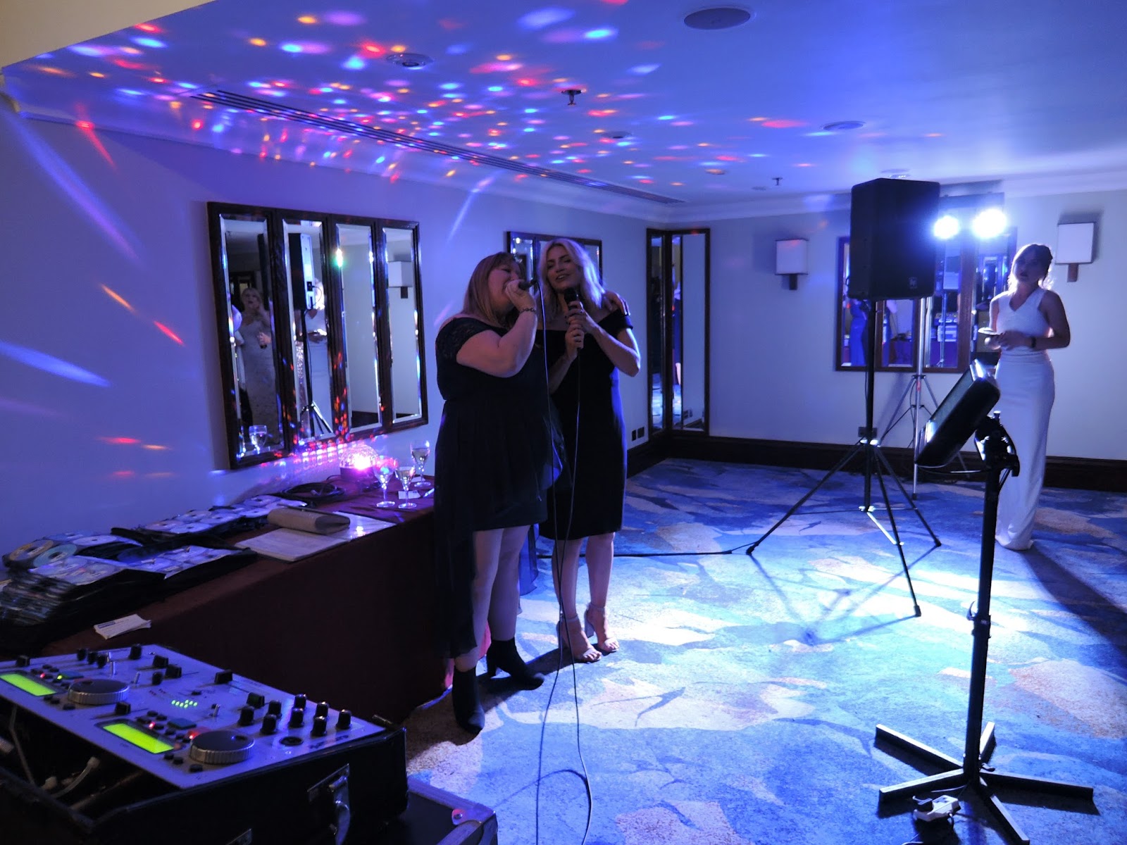 A1 Pro Entertainments Karaoke DJ Hire Gloucester House Hotel London