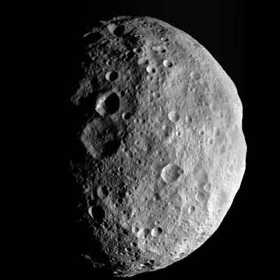 4 Vesta asteroid situated in the asteroid belt and second-most massive after Ceres