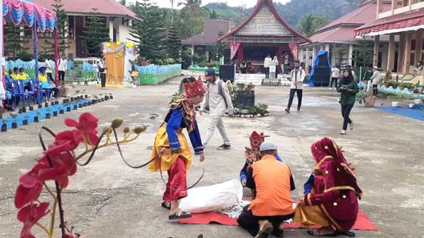 Perpisahan Siswa Kelas Xii Sman 3 Solsel Meriah