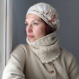 free knitting pattern: women's knit beret models
