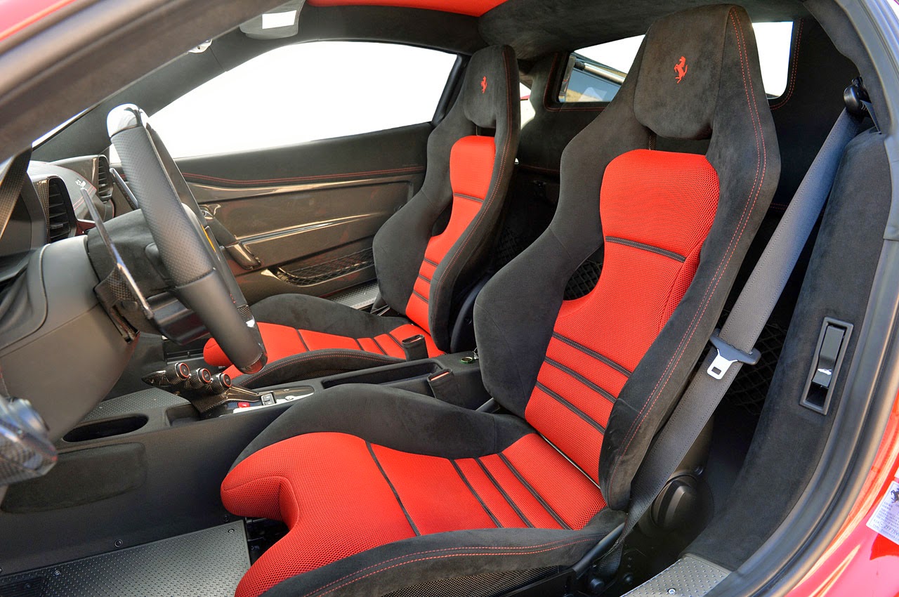 Ferrari 458 салон