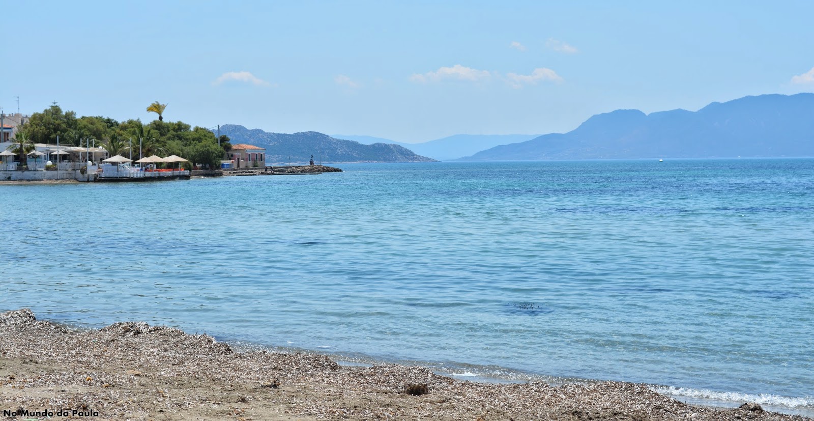 ilha perto de atenas