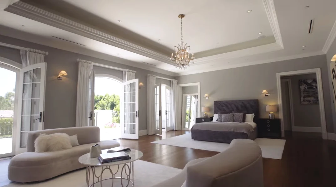 46 Interior Photos vs. 720 N Alta Dr, Beverly Hills, CA Ultra Luxury Modern Classic Mega Mansion Tour