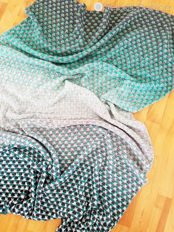 Trio Blanket (free crochet pattern) by Susan Carlson of Felted Button Trio Blanket (free crochet pattern) by Susan Carlson of Felted Button