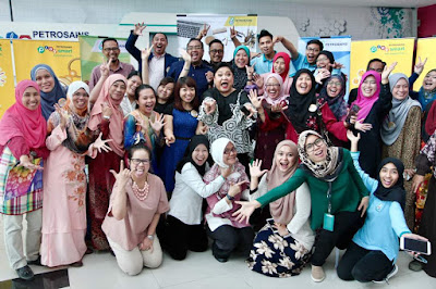 Sambutan Hari Guru Bersama Petrosains di Kuantan Pahang