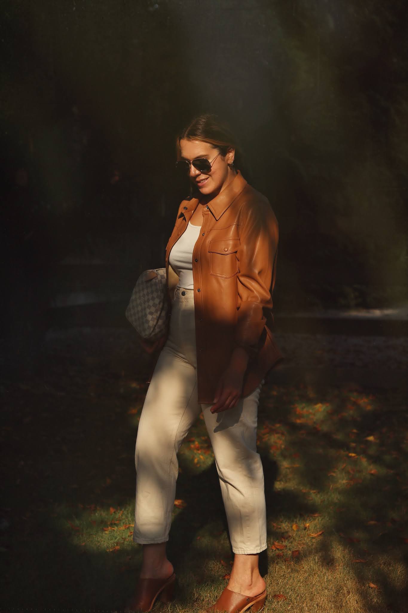 le chateau faux leather shacket outfit camel tones neutral fall outfit louis vuitton speedy 30 damier azur