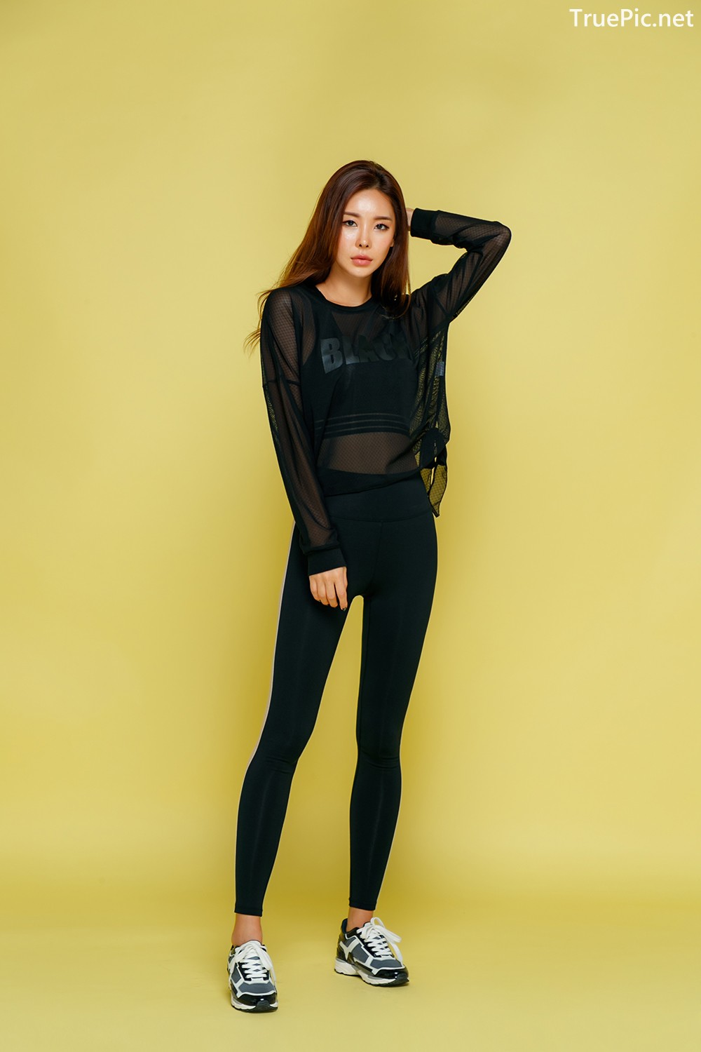 Image-Korean-Fashion-Model-Park-Da-Hyun-Celebrity-Black-Indoor-and-Outdoor-Fitness-Set-TruePic.net- Picture-23
