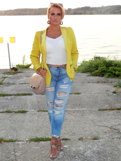 yellow9.jpg