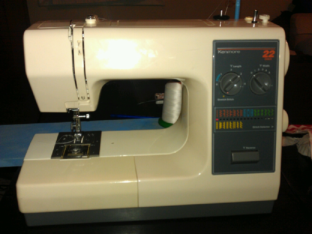 Adventures in Quilting with Sara G.: Sewing Machine Review 1 - Kenmore