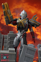 S.H. Figuarts Ultraman X MonsArmor Set 17