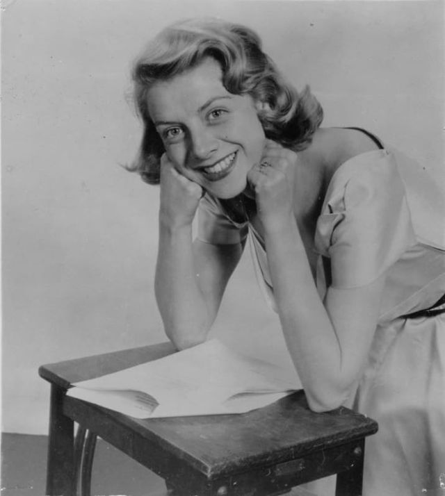 Glamorous Photos of Rosemary Clooney in the 1940s and ’50s Vintage