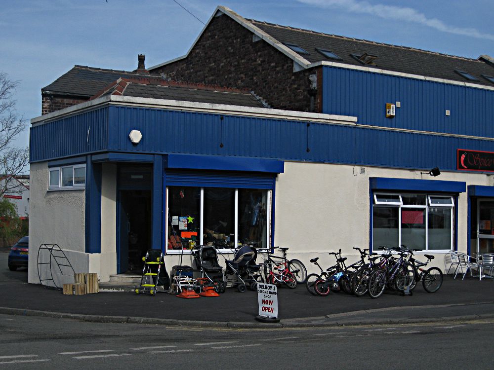 Delroy's Second Hand Shop