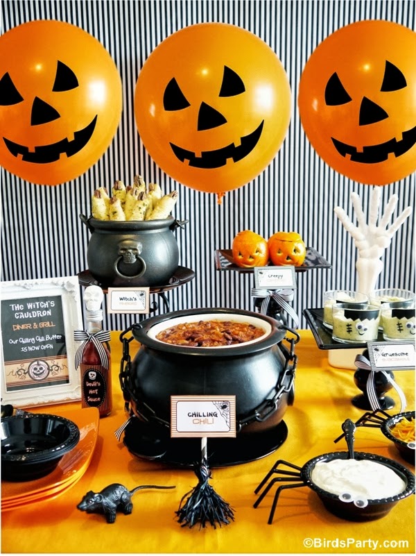 Quick and Easy Last Minute Halloween Party Food - no-bake, inexpensive, fun and tasty snacks, treats and recipes for an easy Halloween celebration! by BirdsParty.com @BirdsParty #halloweenfood #partyfood #halloween #recipes #halloweenrecipes #halloweentreats #halloweensnacks