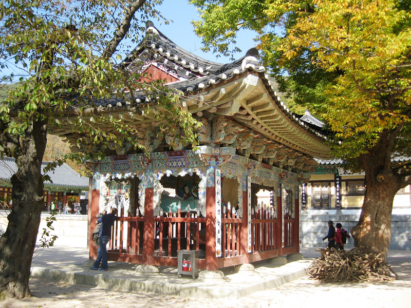 On the Flipside: A Korean Adventure: Sudeoksa Temple and Yesan Apple ...