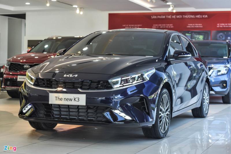 Người dùng nên chọn Toyota Corolla Altis 1.8V hay Kia K3 Turbo với hơn 750 triệu?