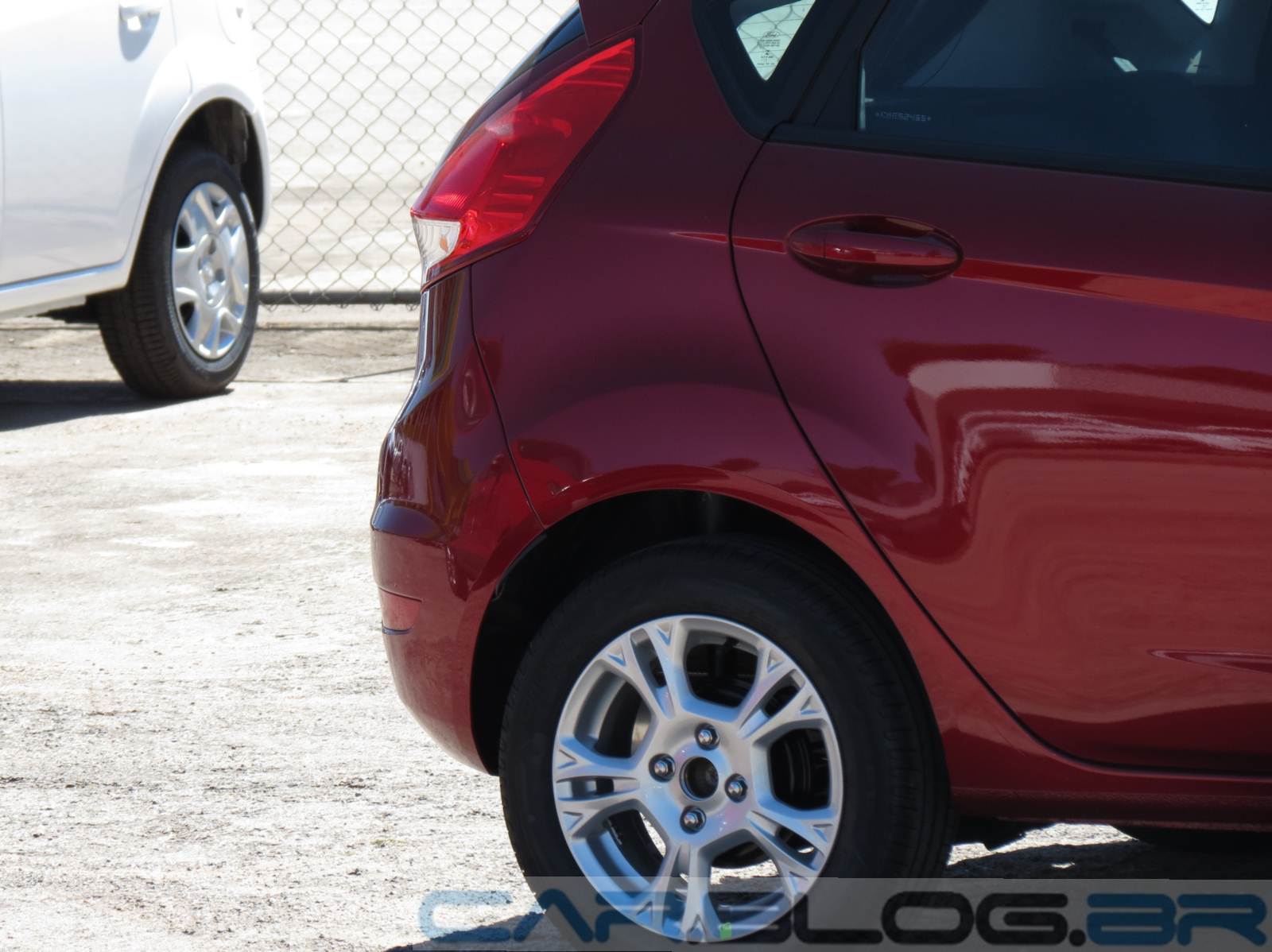 Novo Fiesta 2014 SE 1.5 Mecânico tem preço de R$ 42.490