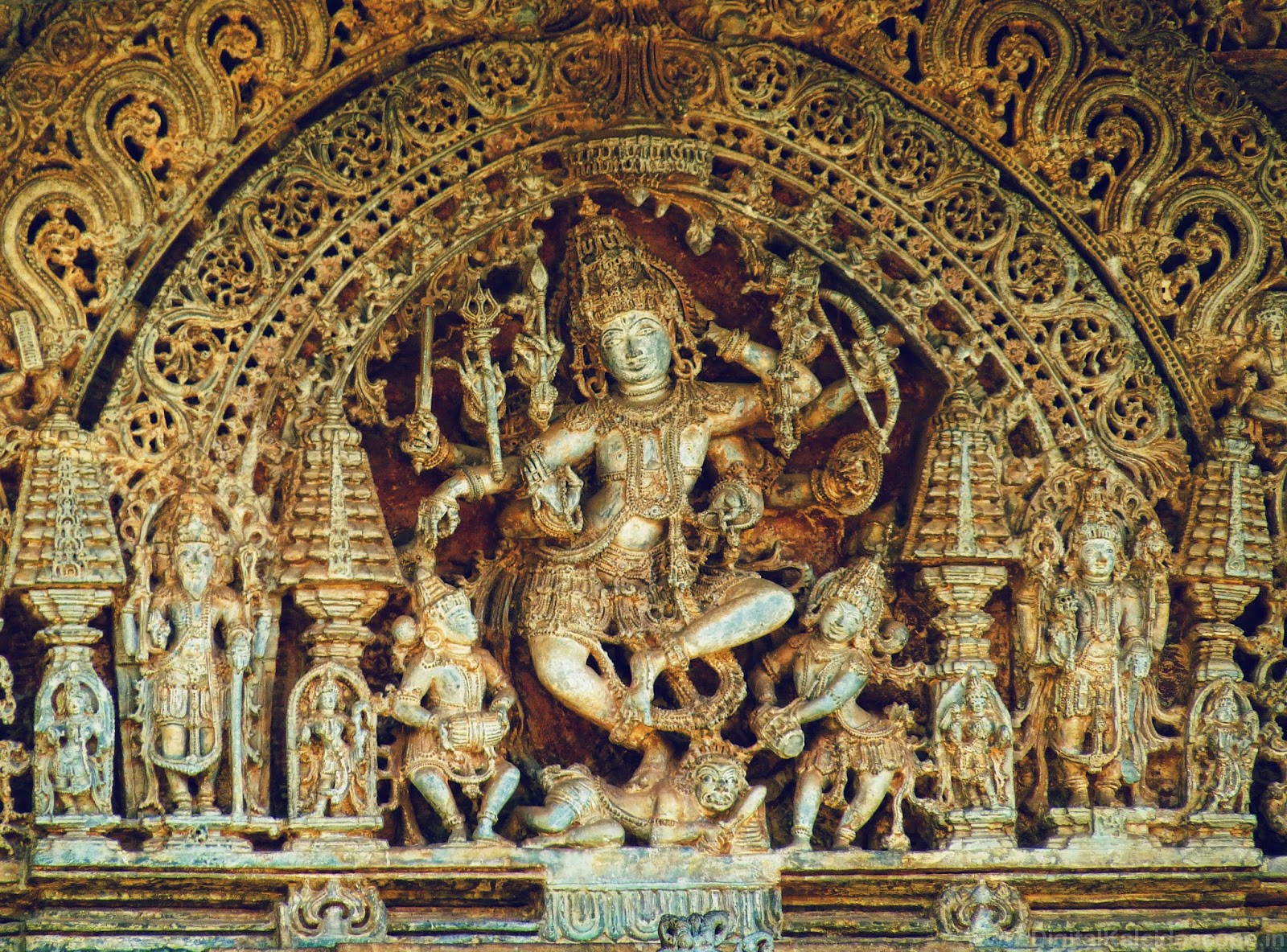 STONE TEMPLES OF BELUR AND HALEBEEDU DigitalKaleidoscope