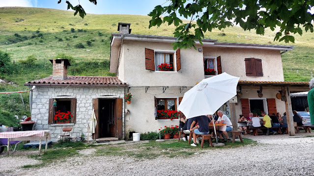 giro delle malghe pianezze monte cesen