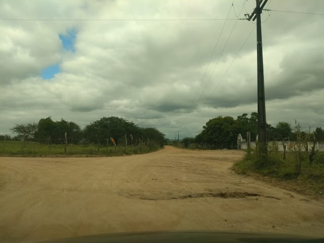 Estrada rural do distrito de Santa Luzia está sem manutenção há 4 meses e apresenta riscos aos motoristas
