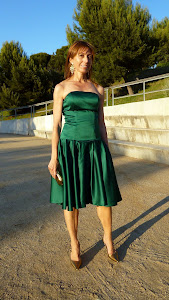 Vestido de fiesta de raso verde