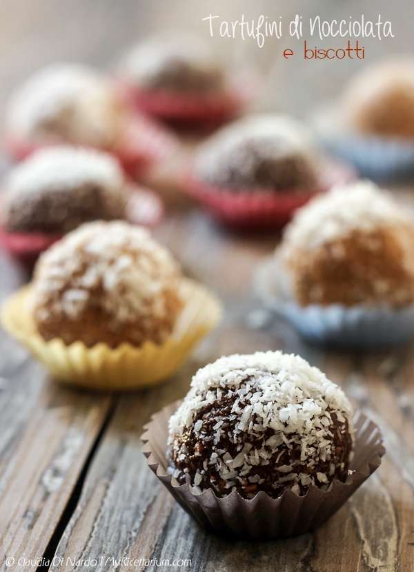 Tartufini di nocciolata e biscotti