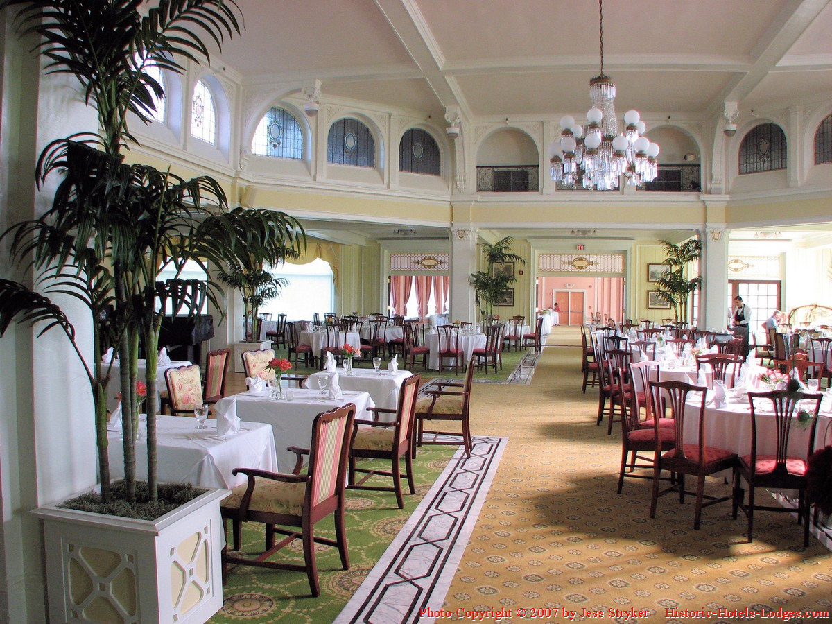 Historic Hotels Lodges The Mount Washington Hotel The Main Dining Room At Mount Washington Hotel Most Of Furniture Is Original From When Opened And Carpets Are A