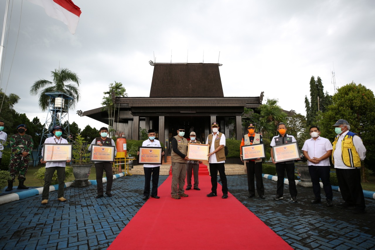 BNPB Serahkan Bantuan DSP Senilai 3,5 M Guna Penanganan Banjir Kalsel
