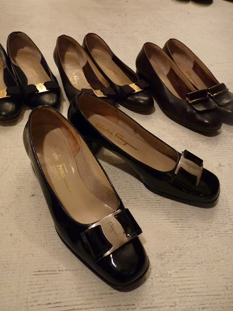 Tokyo Dress Lab. : 11/10 ニットとフェラガモの靴とコーディネイト