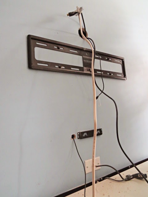 How to hide your television and cable wires, an easy DIY