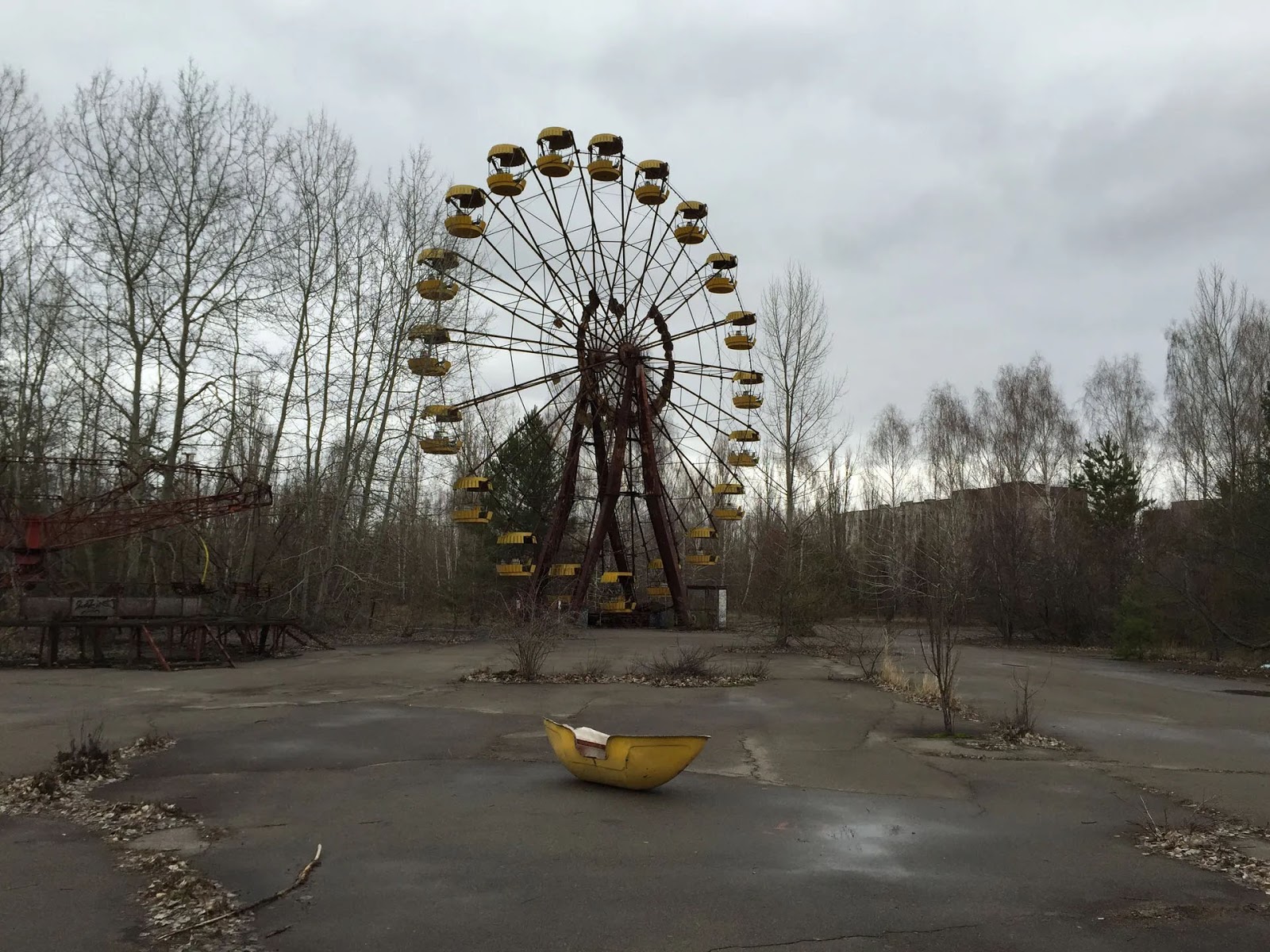Припять сколько погибло. Колесо обозрения Припять 1986. Чернобыль 2023. Колесо обозрения Чернобыль. Колесо обозрения ЧЗО.