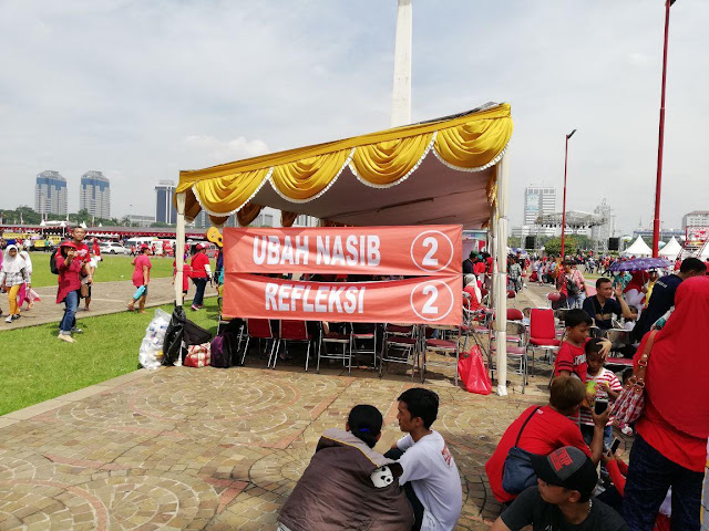 Acara Untukmu Indonesia dari Stand Ubah Nasib Hingga Tumpukan Sampah