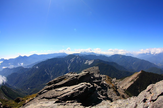 中央尖山頂望向中央山脈北二段
