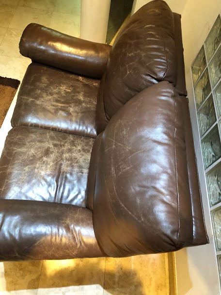 Mueble de Cuero Legitimo