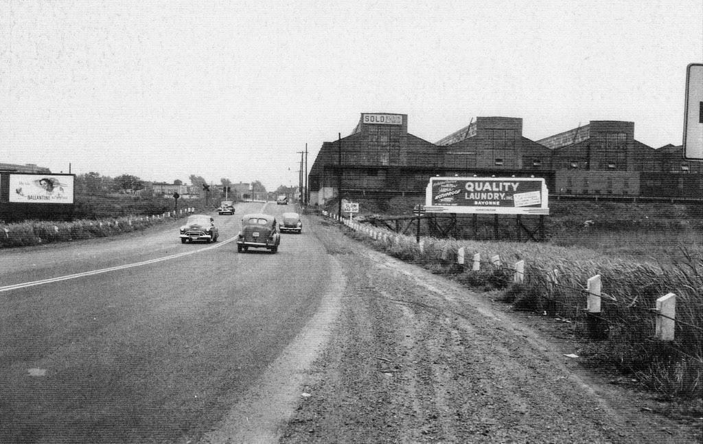 Vintage Photographs Capture Streets of Jersey City, New Jersey From the