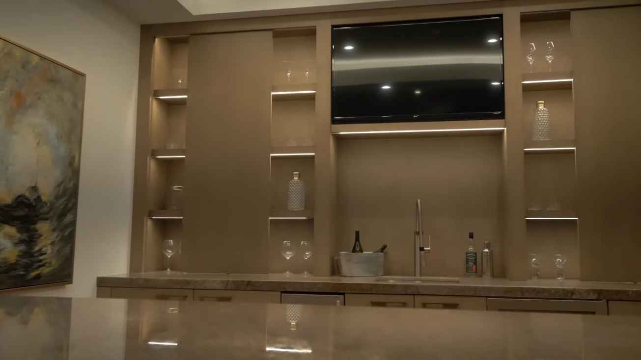 30 Photos vs. STEP INSIDE THE WEEKND CALABASAS HOUSE TOUR $24,995,000 - Luxury Home & Interior Design Tour