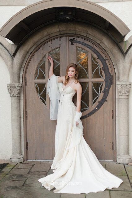 Ivory Strapless Fit and Flare V Neck Rustic Long Fall Wedding Dress with Organza Scarf