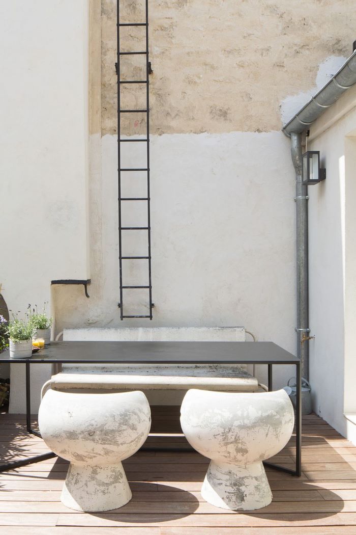 Art Filled and Airy in Paris- design addict mom