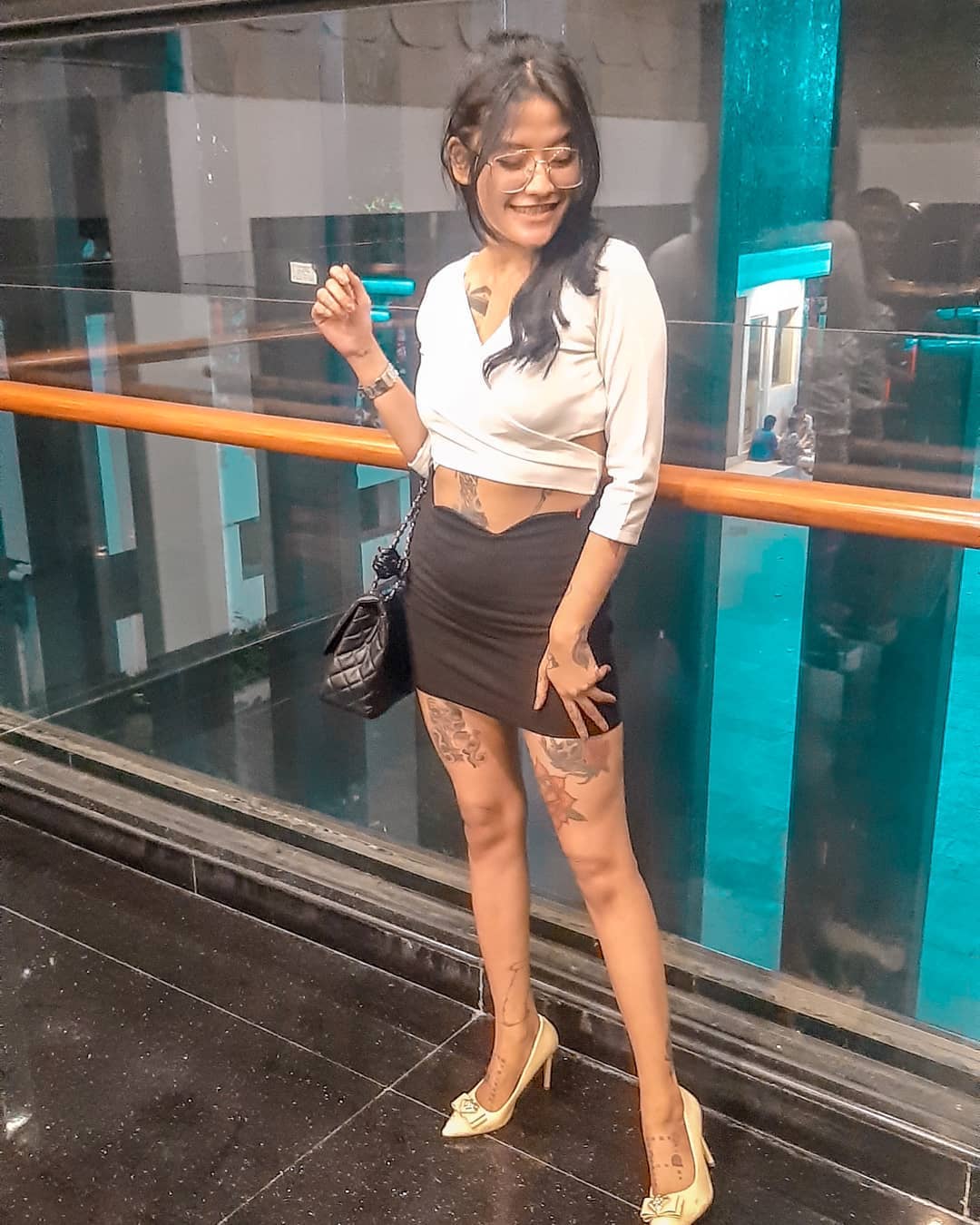 Arvianda Aprilasari Wanita Cantik Bertato Keren Seksi - Hot Selebgram