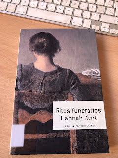 Ritos funerarios, Hannah Kent