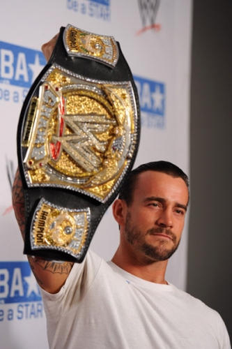 CM PUNK WWE WRESTLER